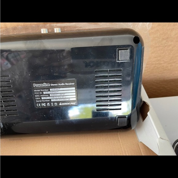 Iogear powerline audio receiver transmitter for iPod. MSRP $350. Open box. - Picture 2 of 7